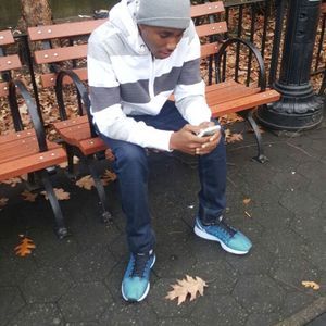 Meet your Posher, Issa